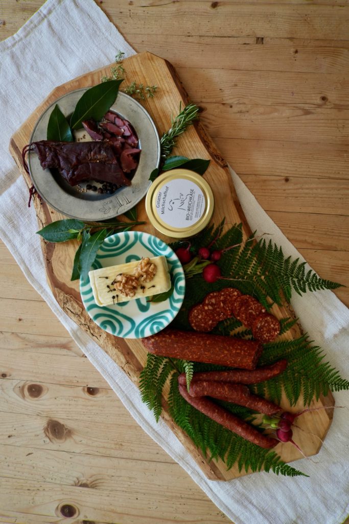 Brotzeitplatte Milchschafhof Gstatter